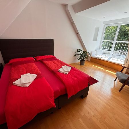 Messe, Uniklinikum, Grugapark - Charmante Wohnung Mit Dachterrasse In Guter Lage Essen Kültér fotó